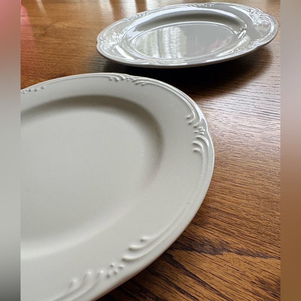 Vintage Pfaltzgraff Filigree Set of 2 Dinner Plates - Picture 4 of 17